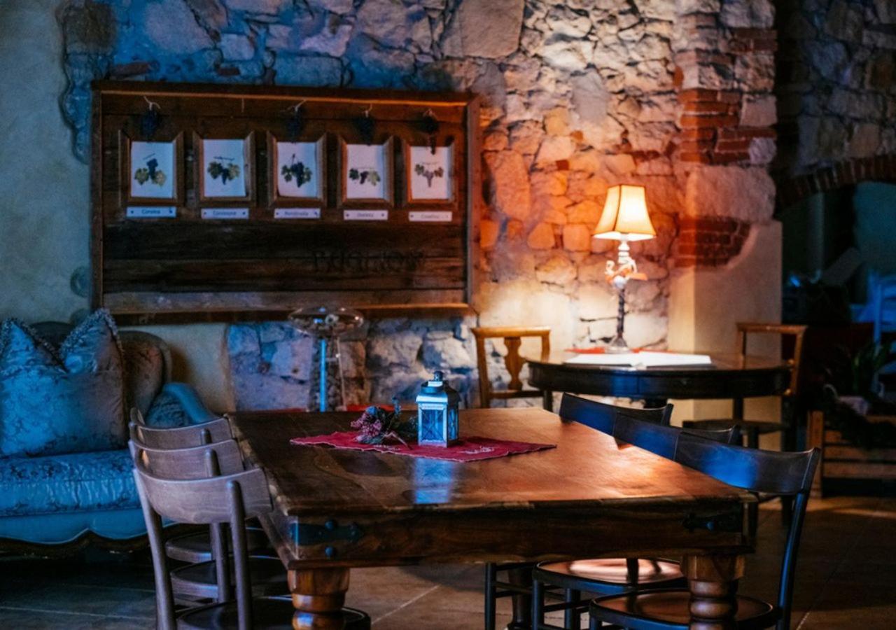 فيلا Dimora Buglioni Wine Relais سان بيترو في كاريانو المظهر الخارجي الصورة